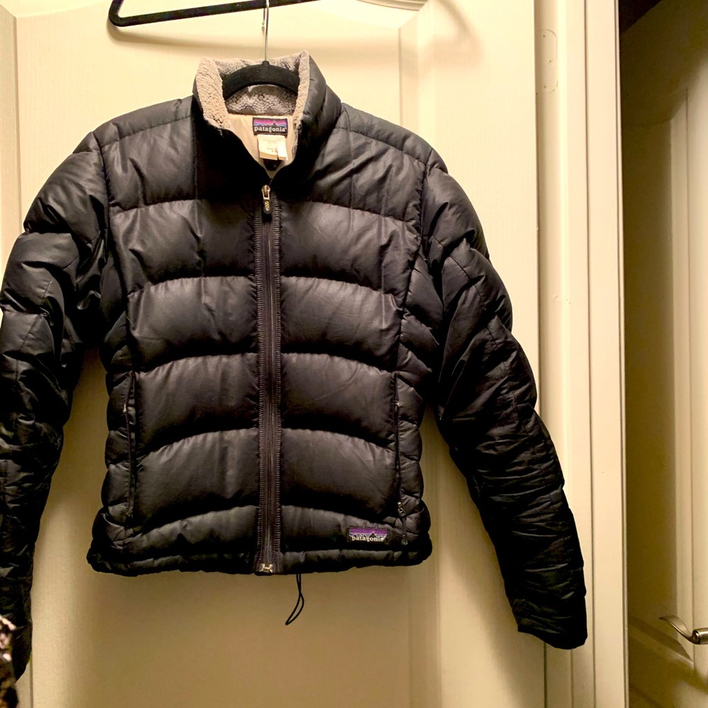 Black Patagonia puffer small